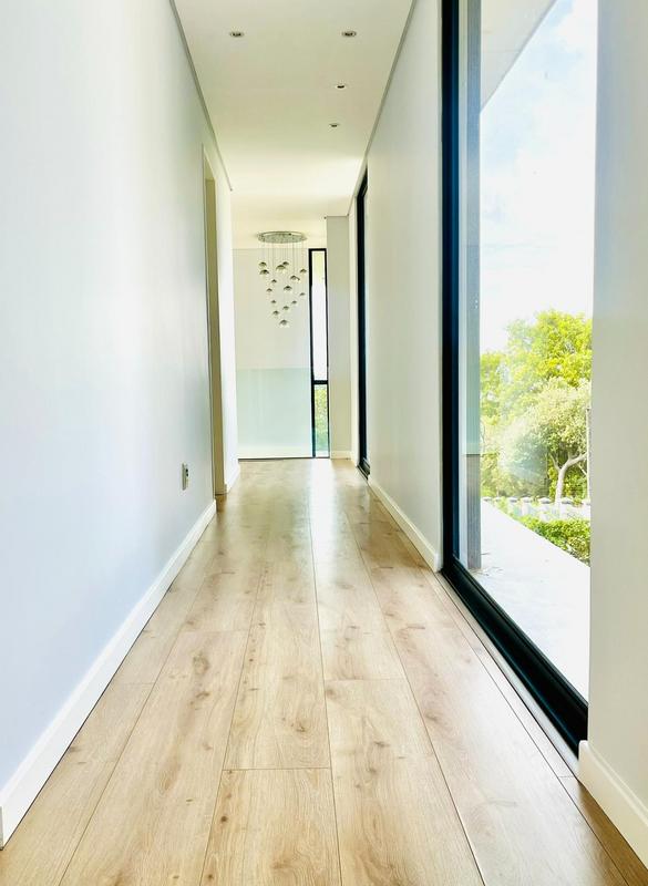 4 Bedroom Property for Sale in Constantia Western Cape